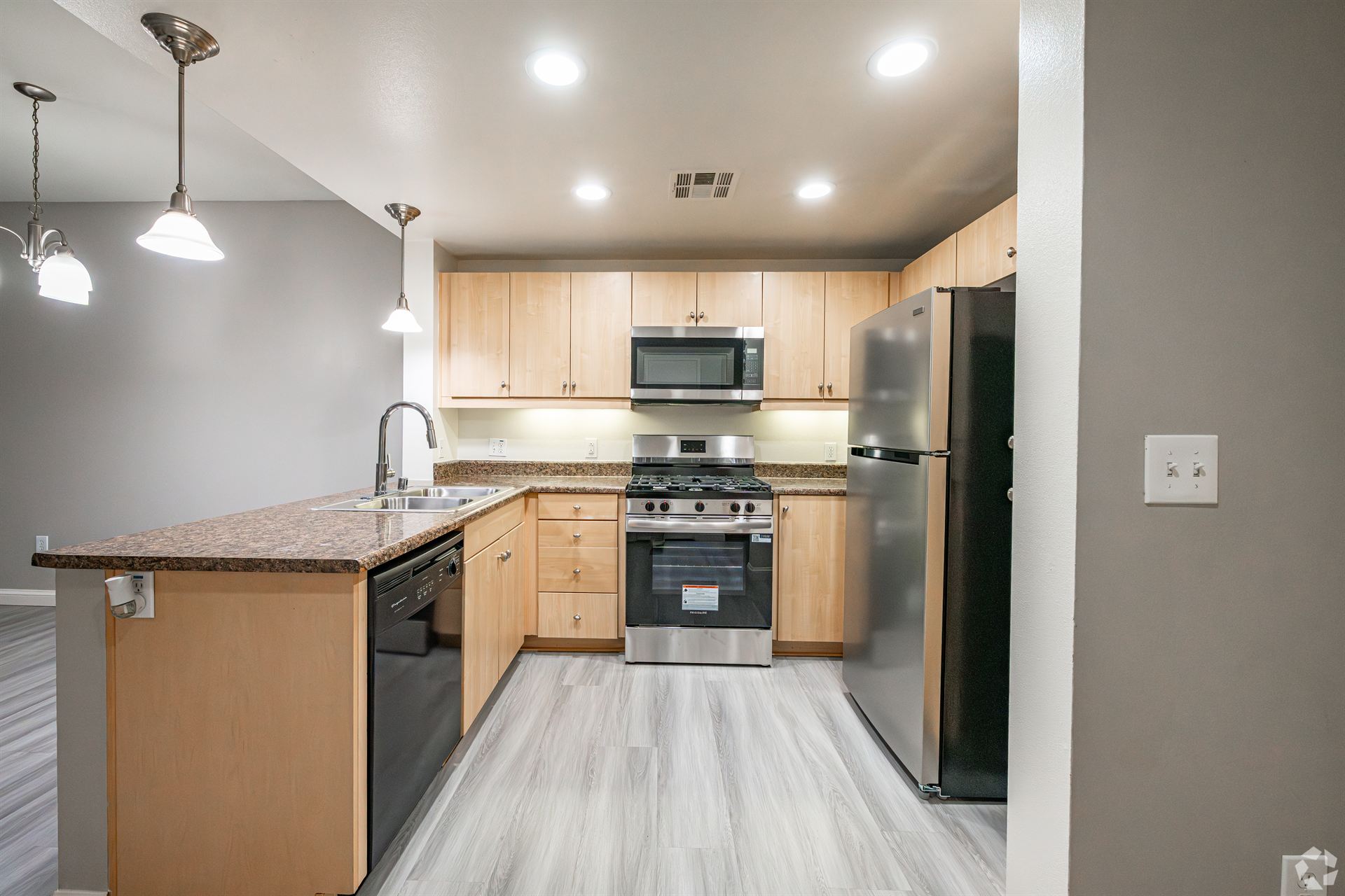 2 Bed / 2 Bath Floor Plan B